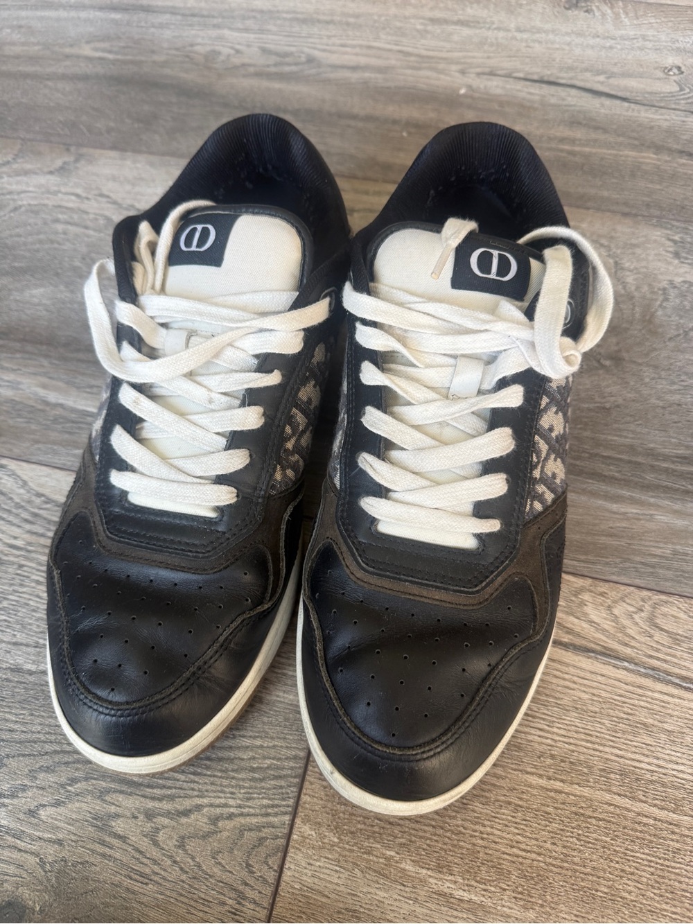 DIOR Men's B27 Low-Top Sneaker in Calfskin